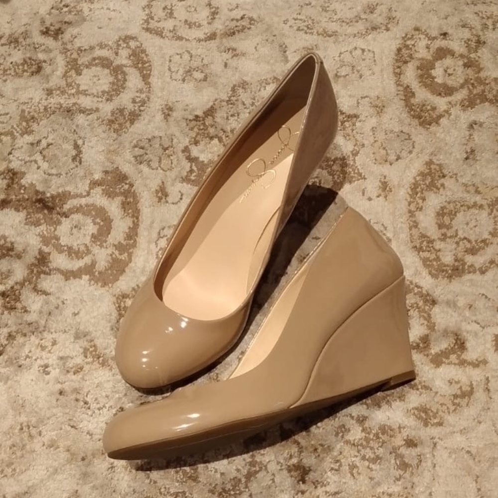 ✨ JS-SUZANNA Nude Patent Heels | Size 10M | Never Worn